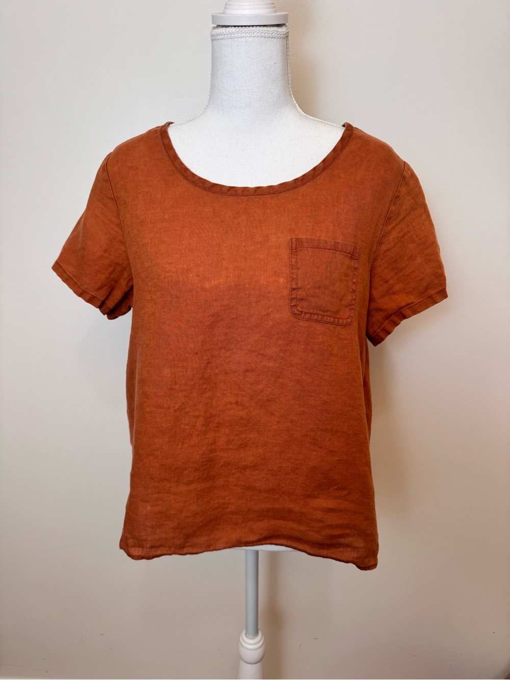 Artisan NY 100% linen short-sleeve top in rust / terracotta